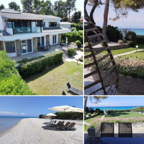 Villa Mare Azul, 300sqm Seafront villa 6 bedrooms, 6 bathrooms